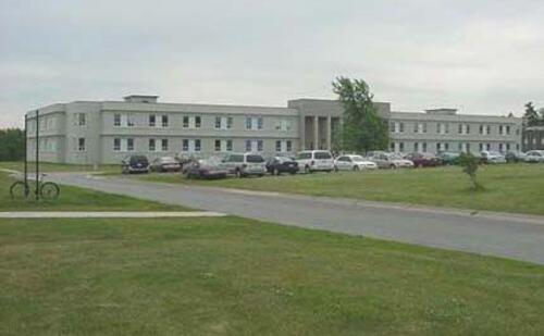 General vue of the facade of Barrack Block (Building H23) at Canadian Forces Base Gagetown.; Department of National Defence / Ministère de la Défense nationale, 2001.