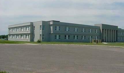 General view of the facade of the Junior Ranks Quarters; Department of National Defence / Ministère de la Défense nationale, 2001