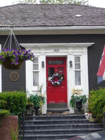 Of note is the Neo-classical entrance.; Kirsten Pries, 2008.