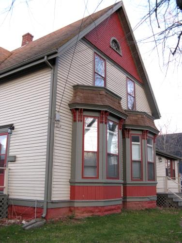 Detail of bay windows on south elevation; City of Summerside, 2009