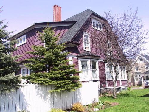 Showing southwest elevation; City of Summerside, 2009