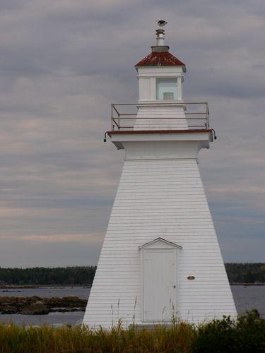 The south elevaton of the Port Medway Lighthouse, Port Medway, NS.; NS Dept. of Tourism, Culture and Heritage, 2009