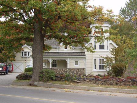 Of note is the gingerbread detailing found in all the gables and along the edges of the eaves.; Paul Dubniak, 2009.