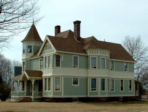 Southeast elevation, 27 Victoria Street West, Amherst, NS.; Heritage Division, NS Dept of Tourism, Culture and Heritage, 2007