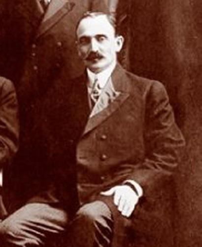 Portrait of Dr. Thomas J. Bourque in 1910; Photos of Acadian Members of the Legislature of New Brunswick, 1910 (Collection of the Centre d'études acadiennes Anselme-Chiasson, PB1-175) 