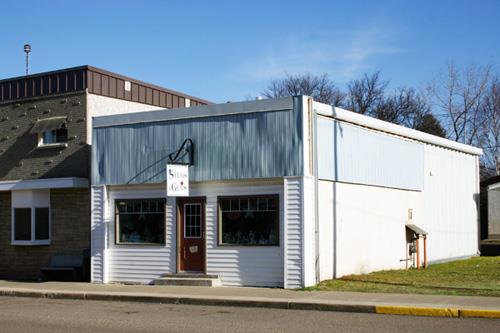 Contextual view, from the southwest, of the Flower Shop, Carberry, 2008; Historic Resources Branch, Manitoba Culture, Heritage and Tourism, 2008