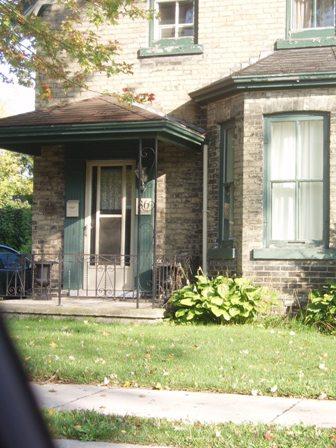 Of note is the bay window and main entrance.; Paul Dubniak, 2008.