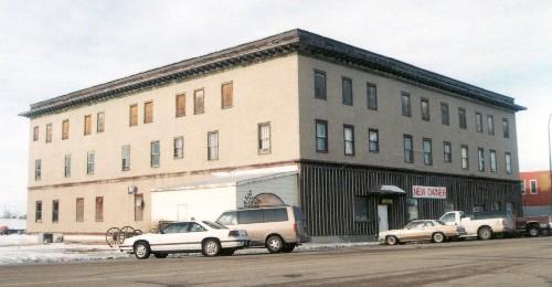 Shaunavon Hotel 2003; Government of Saskatchewan, James Winkel, 2003