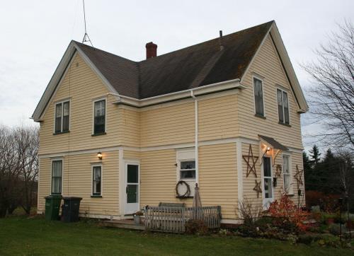 Showing back elevation; Province of PEI, Donna Collings, 2008