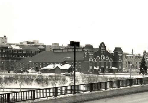 General view of the Cartier Square Drill Hall and its surroundings, 1984.; Monique Trépanier, Parks Canada Agency / Agence Parcs Canada, 1984.