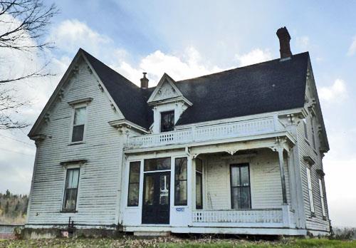 This image shows the house from the east. Six generations of the Wallace family have tilled this farm.; Village of Hillsborough