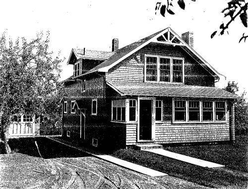 McElvy House, circa 1935, Port Williams, N.S.; Courtesy of Arlene Kearn, 2010