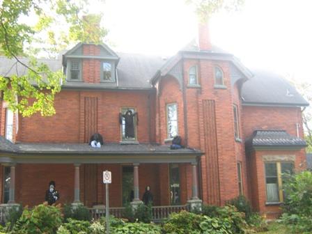 Of note are the two decorative, red brick chimneys.; Martha Fallis, 2008.