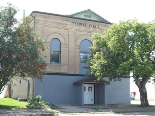 View of entrance from the north, 2009.; Clint Robertson, 2009.