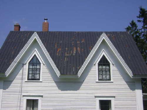 This photograph shows the twin cross-gables along the Montague Street façade, 2009; Town of St. Andrews