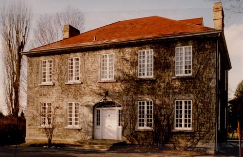 General view of the Maplelawn residence, 1980.; Parks Canada Agency / Agence Parcs Canada, 1980.