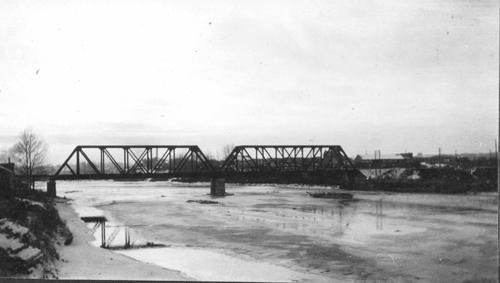 Canadian Pacific Railroad Bridge over the Red Deer River (1913); Red Deer and District Archives, mg 472–1