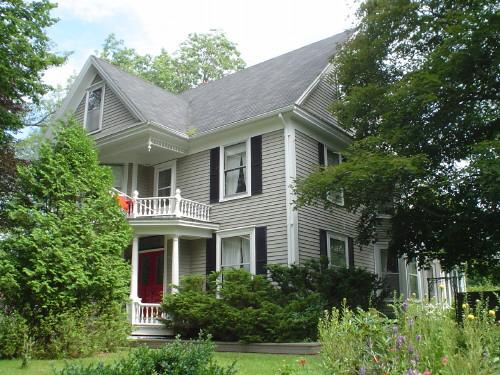 Samuel Herman House, New Town Lunenburg, from Broad Street, 2004; Heritage Division, Nova Scotia Department of Tourism, Culture and Heritage, 2004