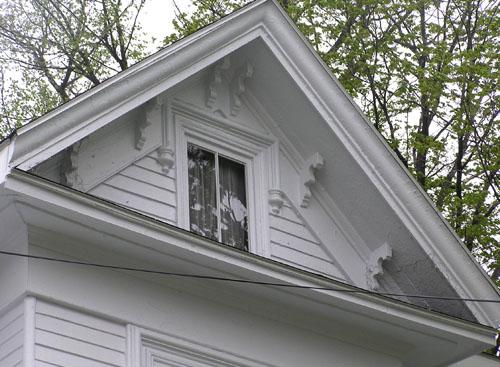 Richard Smith House, front pediment detail, 2004; Heritage Division, NS Dept. of Tourism, Culture and Heritage, 2004