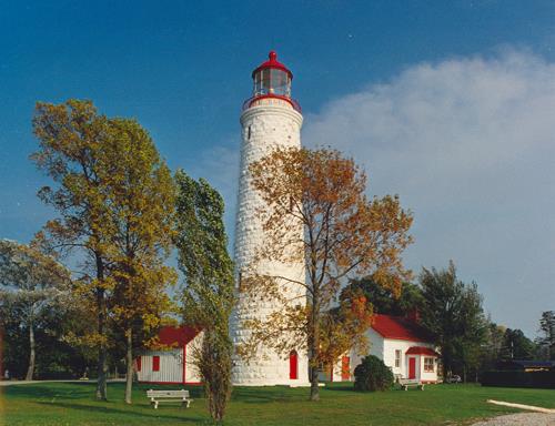 General view of the Point Clark Lighthouse and its surroundings.; Parks Canada Agency / Agence Parcs Canada