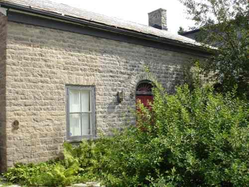 Front view; RHI 2006
