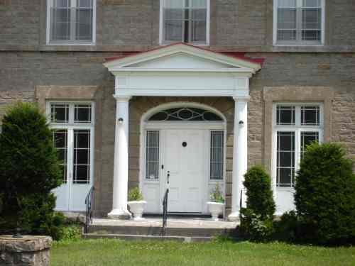 Front entrance detail.; RHI 2006