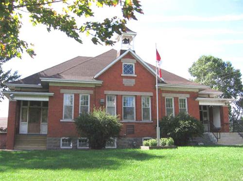 General view of the Nanticoke Historical Sites and Monuments Board of Canada plaque location on the front of the Community Hall building, 38 Rainham Road, Nanticoke, 2005.; Parks Canada Agency / Agence Parcs Canada, J. Molnar, 2005.