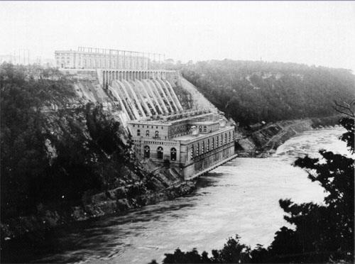 General view of the Sir Adam Beck No. 1 Generating Station at the Queenston-Chippawa Hydro-Electric Developement, 1998.; Parks Canada Agnecy / Agence Parcs Canada, 1998.