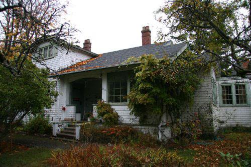 2264 Windsor Road, exterior view, 2007; District of Oak Bay, 2007