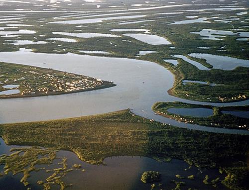 Aklavik and Pokiak 1952. Aerial view.; Hunt/NWT Archives/N-1979-062:0370