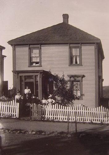 Boehner House, New Town Lunenburg, front façade, ca. 1900; Courtesy of the Fisheries Museum of the Atlantic
