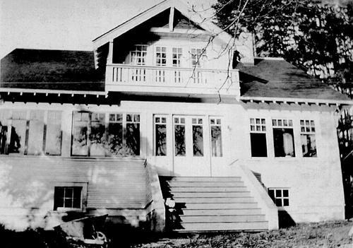 Exterior view, Hamilton Residence. (archival photo); Kelso Reed Collection, N.D.