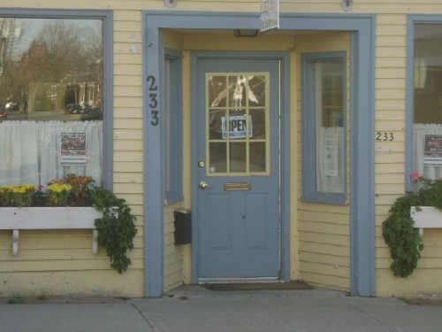 This photograph shows the recessed entrance, 2009; Town of St. Andrews