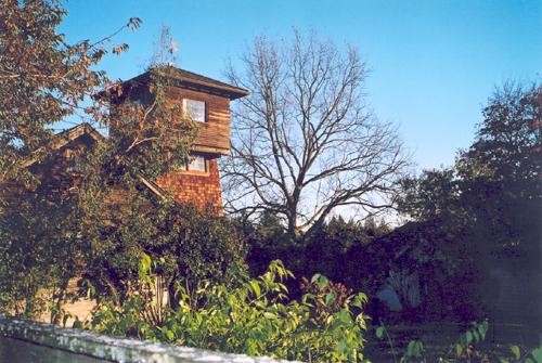 Exterior view of the Thompson Farm.; District of Saanich, 2004.