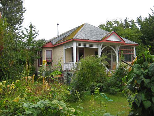 83 Broadway Street; Village of Nakusp