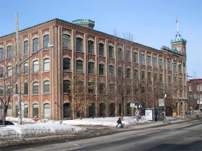 Image illustrates La Fabrique, east façade from Dorchester Street, block A on the plan; Parks Canada / Parcs Canada, 2009  (Judith Dufresne)