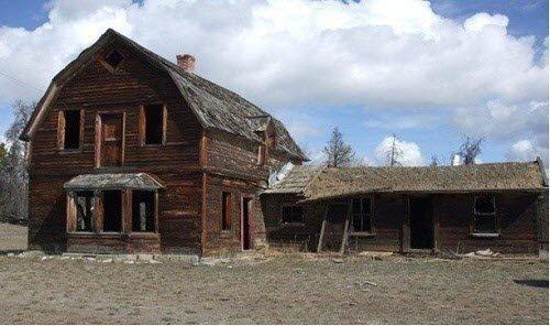 Front view of Knoll House, West Chilcotin, 2012; Cariboo Regional District, 2012