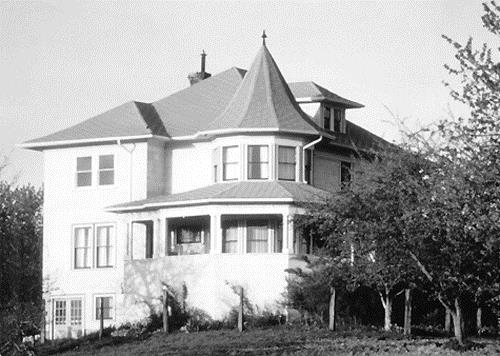 Exterior of the Hill House, view from the west, 1970s; Maple Ridge Museum and Archives, P01524