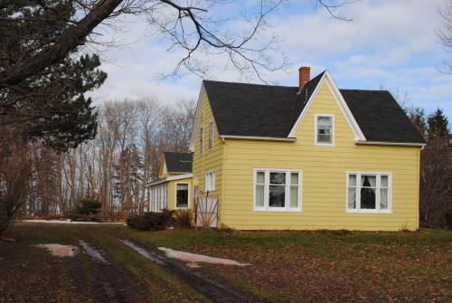 Front elevation; Province of PEI, F. Pound, 2010