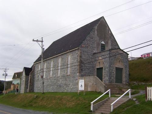 View of the eastern and northern facades prior to restoration of the doors and transoms. Photo taken August 2004.; © HFNL 2009