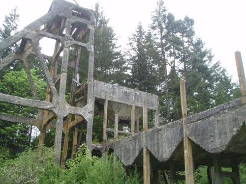 Morden Colliery headframe and tipple; BC Heritage Branch
