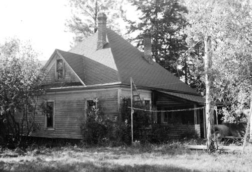 Edwardes House, 5051 11 Street NE, Salmon Arm, B.C.; City of Salmon Arm, 2014