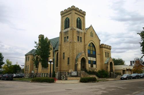 View from the southwest of the First Baptist Church, Brandon 2013; Historic Resources Branch, Manitoba Tourism, Culture, Heritage, Sport and Consumer Protection, 2014