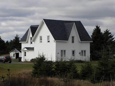 General view of the front facade and one side
