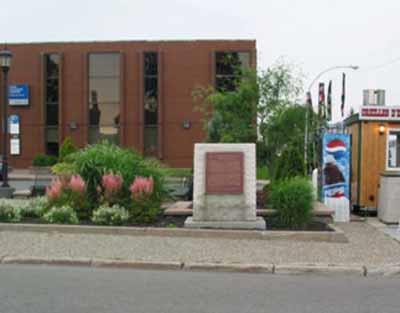 View of HSMBC plaque in Sorel.; Parks Canada Agency / Agence Parcs Canada, 2009 (Catherine Cournoyer)