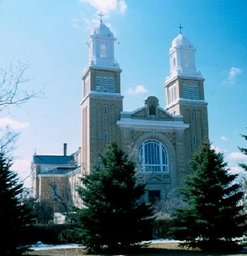 Front view of La Cathédrale; Government of Saskatchewan, Frank Korvemaker, 1989