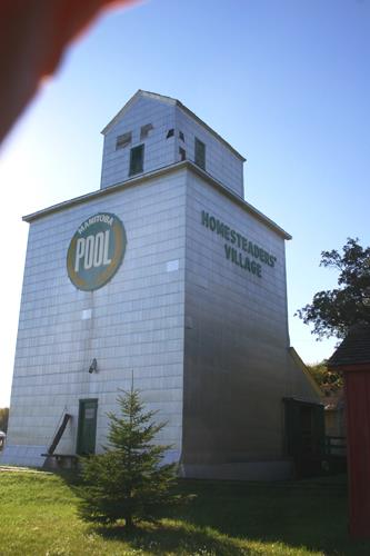 Exterior view of the Austin Elevator, 2013; Historic Resources Branch, Manitoba Tourism, Culture, Heritage, Sport and consumer Protection, 2014