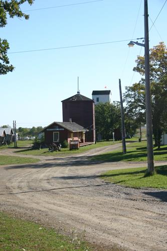 Contextual view of the MacGregor Canadian Pacific Railway Water Tower, Austin 2013; Historic Resources Branch, Manitoba Tourism, Culture, Heritage, Sport and Consumer Protection, 2014