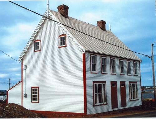 Exterior view of side and front facade of James Ryan Tenement House (Bonavista, NL); 2004 Heritage Foundation of Newfoundland and Labrador