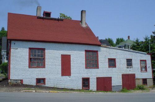 Walters Blacksmith Shop, Old Town Lunenburg, Montague Street façade, 2004; Heritage Division, Nova Scotia Department of Tourism, Culture and Heritage, 2004
